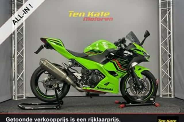 Kawasaki Ninja 400 (2022) thumbnail 1