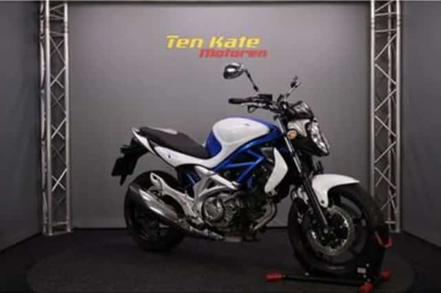 Suzuki SFV 650 Gladius (2009) thumbnail 2
