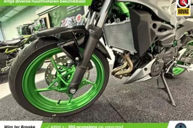 Kawasaki Z 500 SE (2026) thumbnail 5