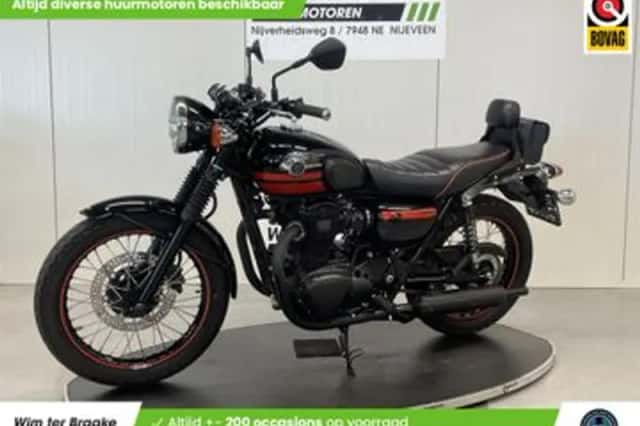 Kawasaki W800 (2014) thumbnail 1