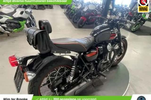 Kawasaki W800 (2014) thumbnail 3