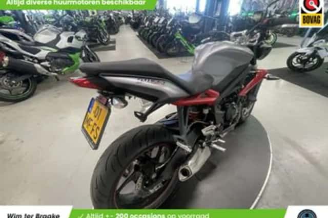 Triumph Street Triple (2014) thumbnail 3