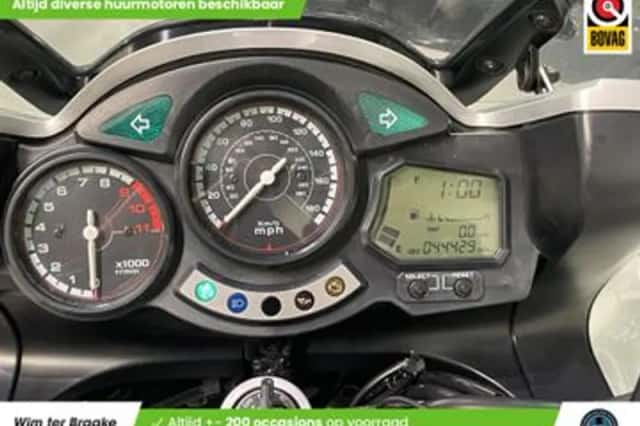 Yamaha FJR1300 (2001) thumbnail 2