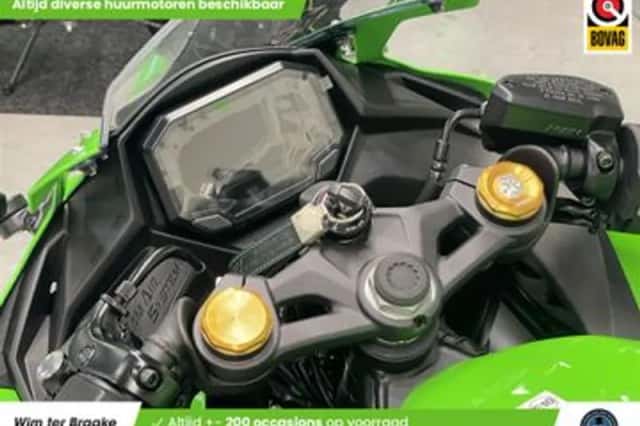 Kawasaki ZX 4 RR (2026) thumbnail 2