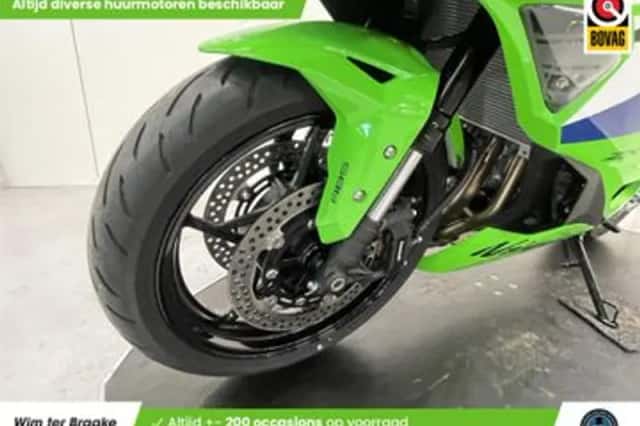 Kawasaki ZX 4 RR (2026) thumbnail 4