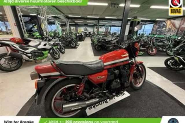 Kawasaki GPZ 1100 (1982) thumbnail 3