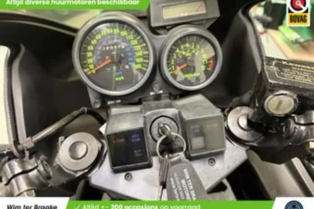 Kawasaki GPZ 750 (1985) thumbnail 2