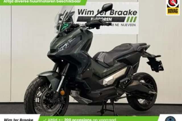 Honda X-adv 750 (2020) thumbnail 1