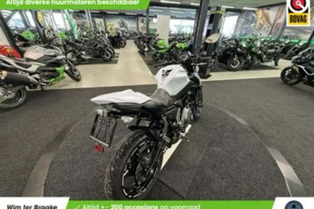 Kawasaki Z650 (2019) thumbnail 3