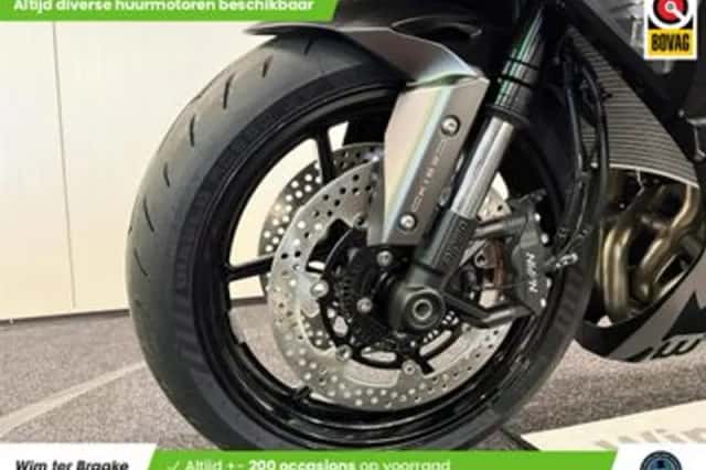 Kawasaki ZX-6R (2026) thumbnail 5