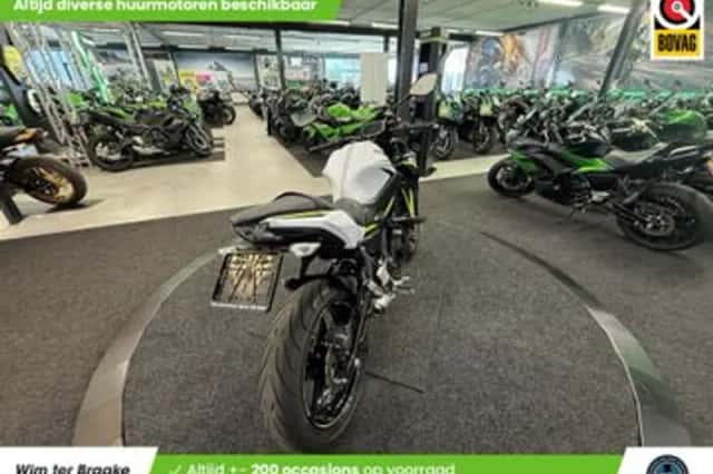Kawasaki Z650 (2021) thumbnail 3