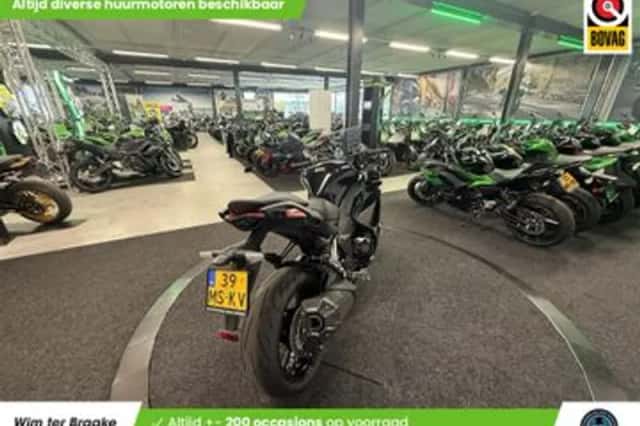 Kawasaki Ninja 1000SX (2023) thumbnail 3