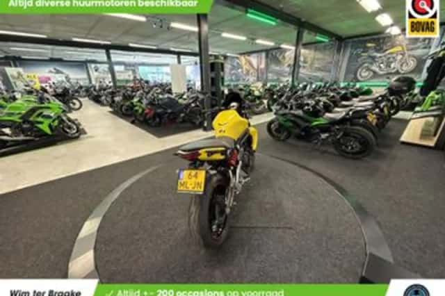 Kawasaki Er-6n (2013) thumbnail 3
