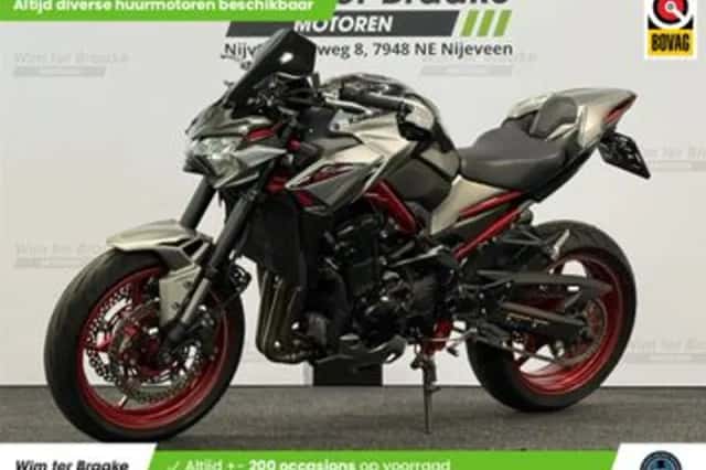 Kawasaki Z900 (2024) thumbnail 1