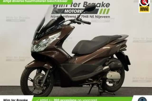 Honda PCX 150 (2016) thumbnail 1
