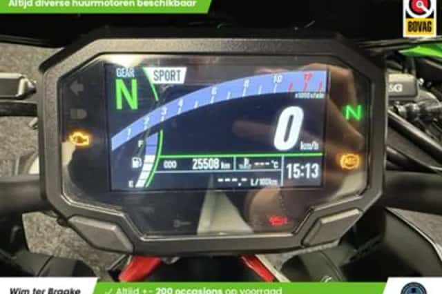 Kawasaki Z900 (2021) thumbnail 2