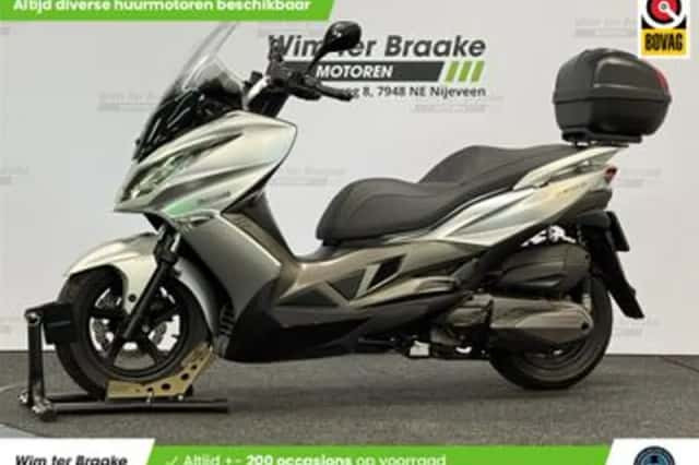 Kawasaki J 300 (2014) thumbnail 1