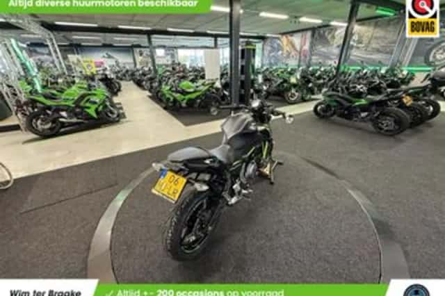 Kawasaki Z650 (2018) thumbnail 3