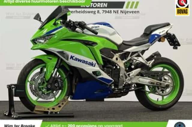 Kawasaki ZX 4 RR (2024) thumbnail 1