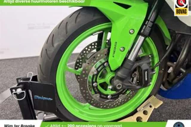 Kawasaki ZX 4 RR (2024) thumbnail 5