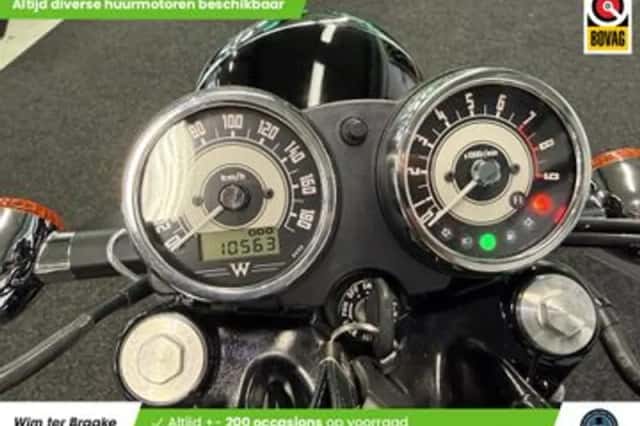 Kawasaki W800 (2014) thumbnail 2