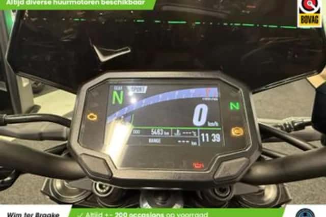 Kawasaki Z900 (2023) thumbnail 4