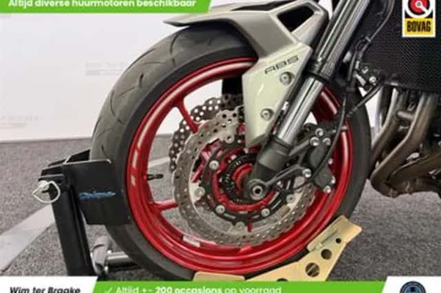 Kawasaki Z900 (2023) thumbnail 6
