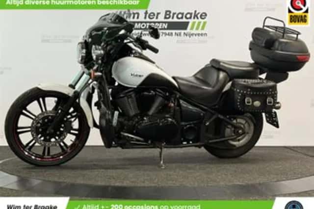 Kawasaki VN 900 Custom (2016) thumbnail 1