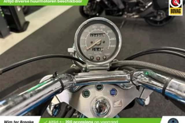 Honda VT 600C Shadow (1993) thumbnail 2