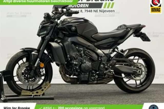 Yamaha MT-09 Y-AMT (2024) thumbnail 1
