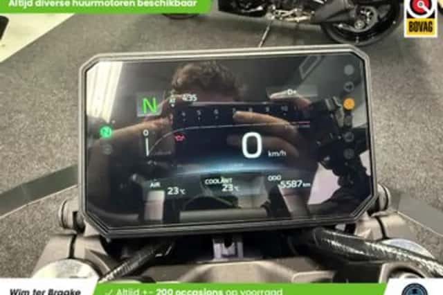Yamaha MT-09 Y-AMT (2024) thumbnail 2