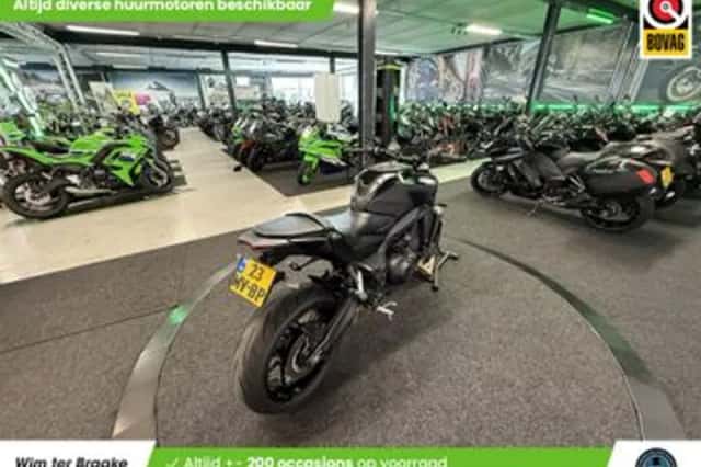 Yamaha MT-09 Y-AMT (2024) thumbnail 3
