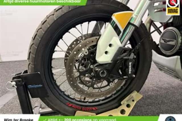 Moto Guzzi V85 TT (2021) thumbnail 5