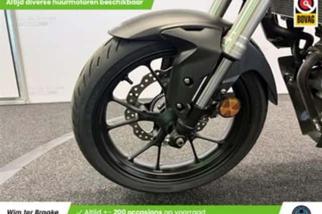 Honda CB125R (2019) thumbnail 5