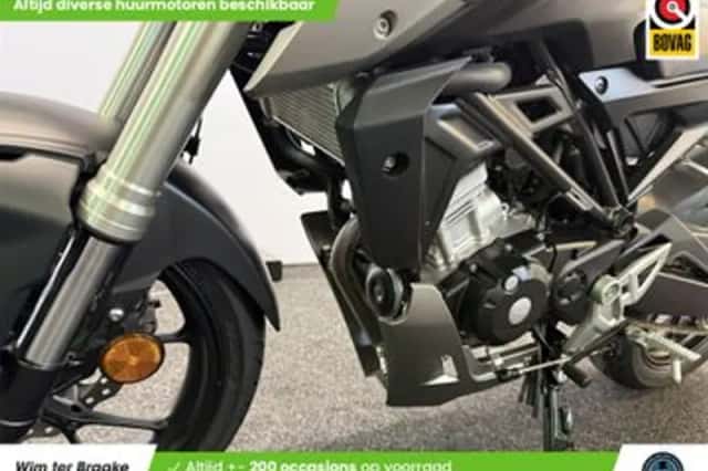 Honda CB125R (2019) thumbnail 6