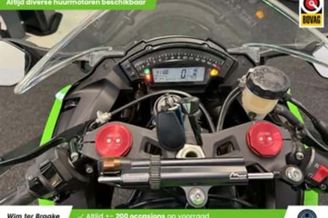 Kawasaki ZX 10 (2014) thumbnail 2