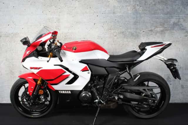 Yamaha YZF-R7 World GP (2026) thumbnail 2
