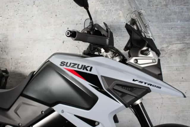 Suzuki V-Strom (2023) thumbnail 3