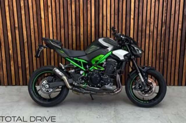 Kawasaki Z 900 (2025) thumbnail 3