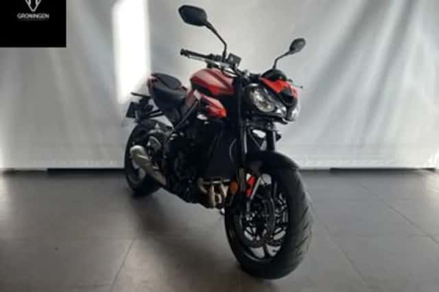 Triumph Street Triple R (2026) thumbnail 2