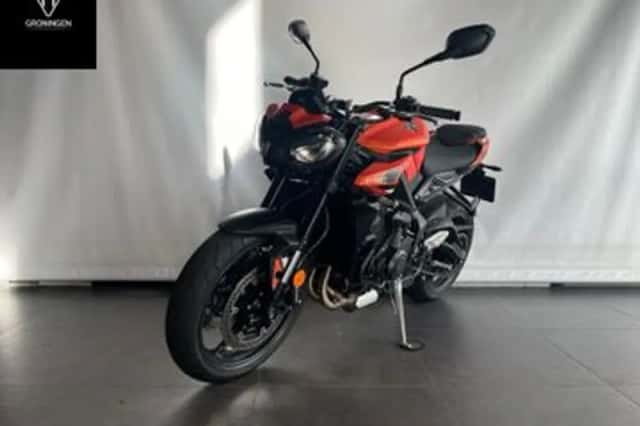 Triumph Street Triple R (2026) thumbnail 3