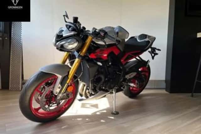 Triumph Street Triple 765 RX (2026) thumbnail 3