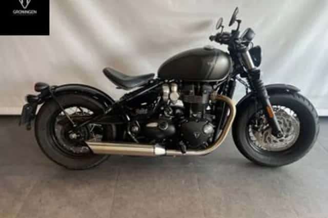 Triumph Bonneville Bobber (2022) thumbnail 1