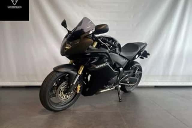 Honda CBR600F (2012) thumbnail 3