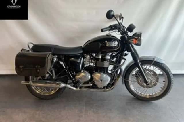 Triumph Bonneville T100 (2014) thumbnail 1