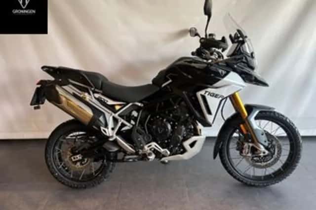 Triumph Tiger 900 Rally PRO (2024) thumbnail 1