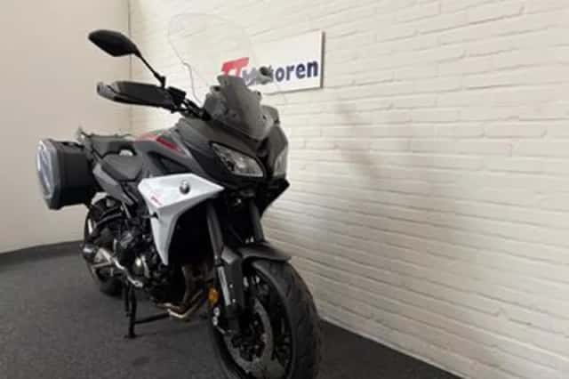 Yamaha Tracer 900 (2018) thumbnail 3