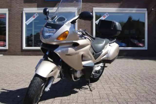 Honda NT 650 Deauville (1998) thumbnail 1