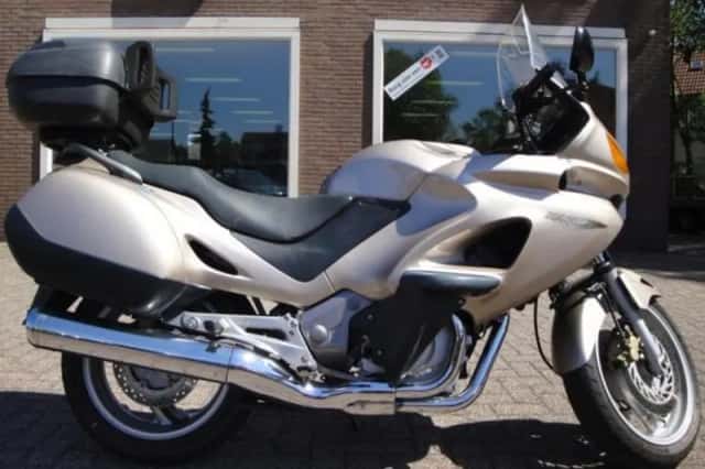 Honda NT 650 Deauville (1998) thumbnail 3
