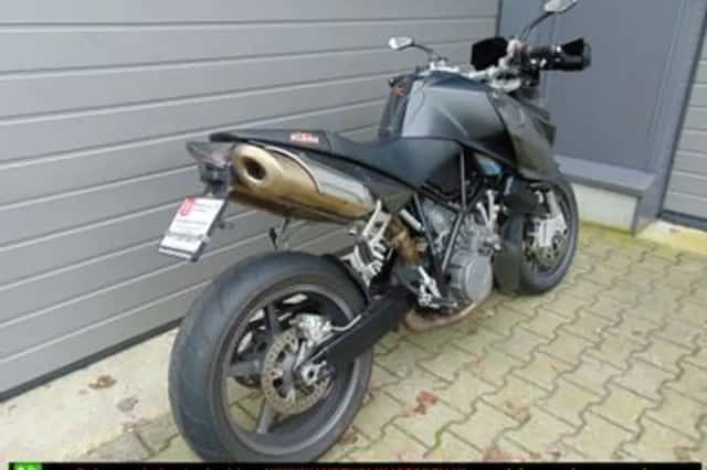 KTM 990 Super Duke (2011) thumbnail 3